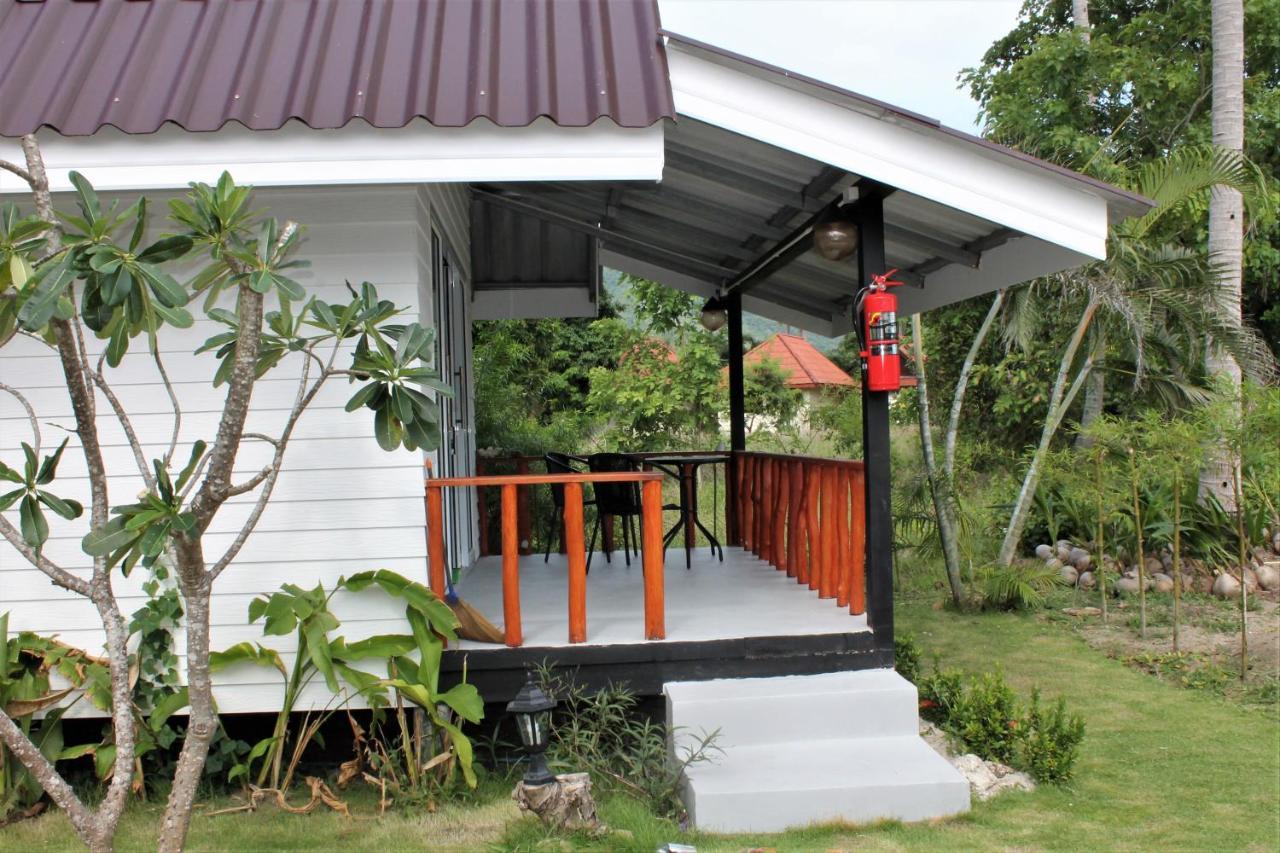 All At Sea Beach Resort Baan Tai Ngoại thất bức ảnh