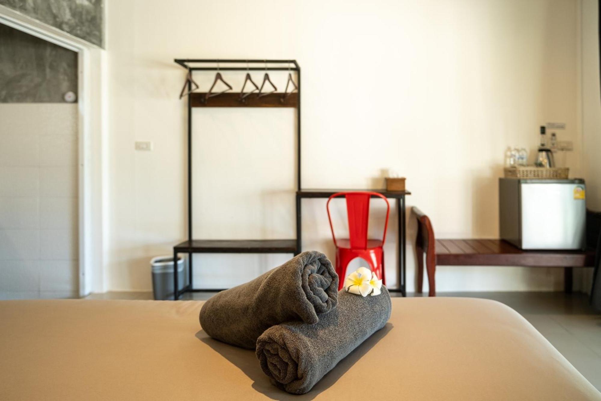 All At Sea Beach Resort Baan Tai Ngoại thất bức ảnh