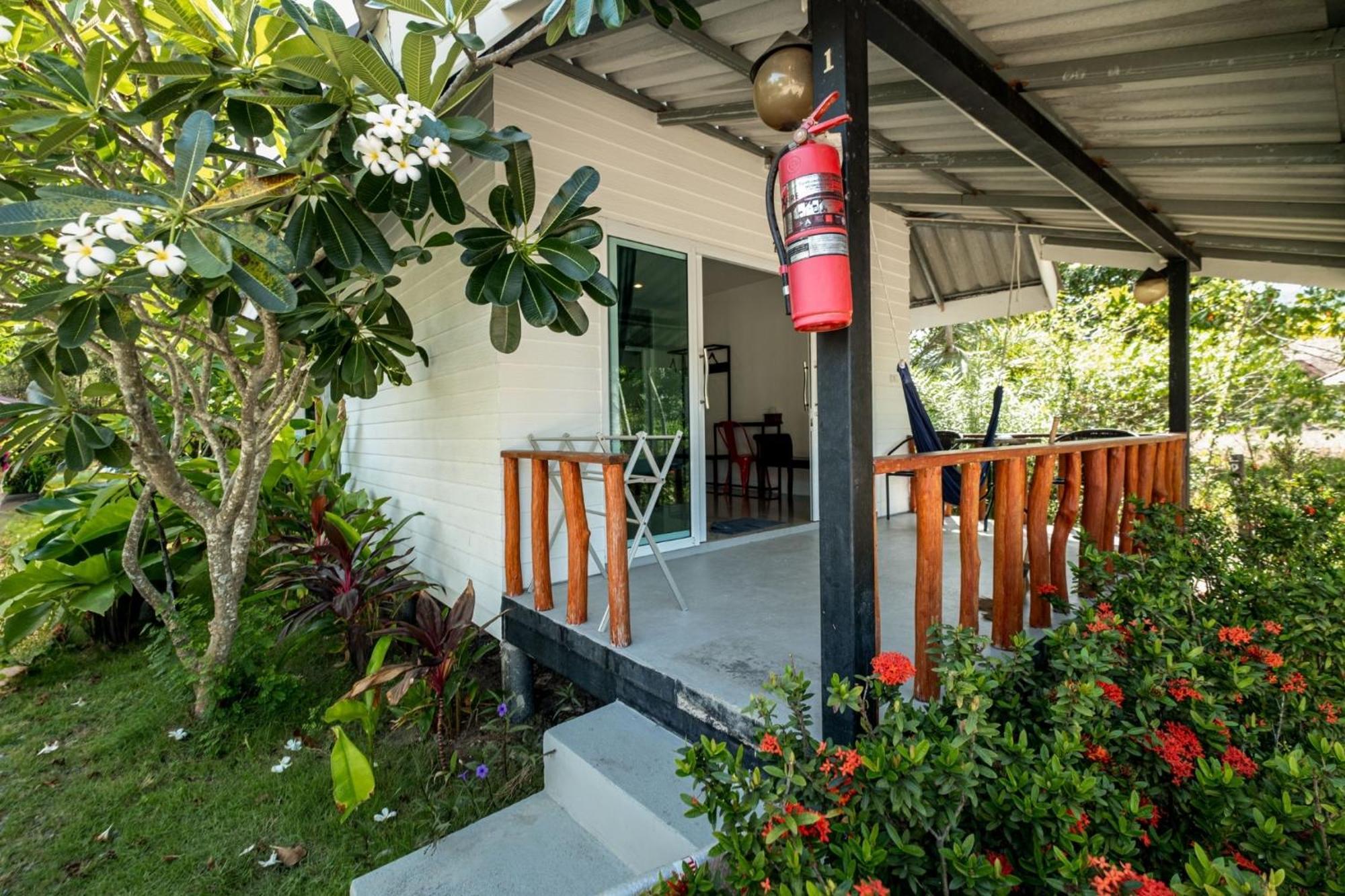 All At Sea Beach Resort Baan Tai Ngoại thất bức ảnh